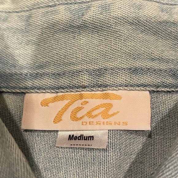 Vintage Tia Design Sunflower embroidered denim button down shirt - Size Medium - Picture 6 of 6